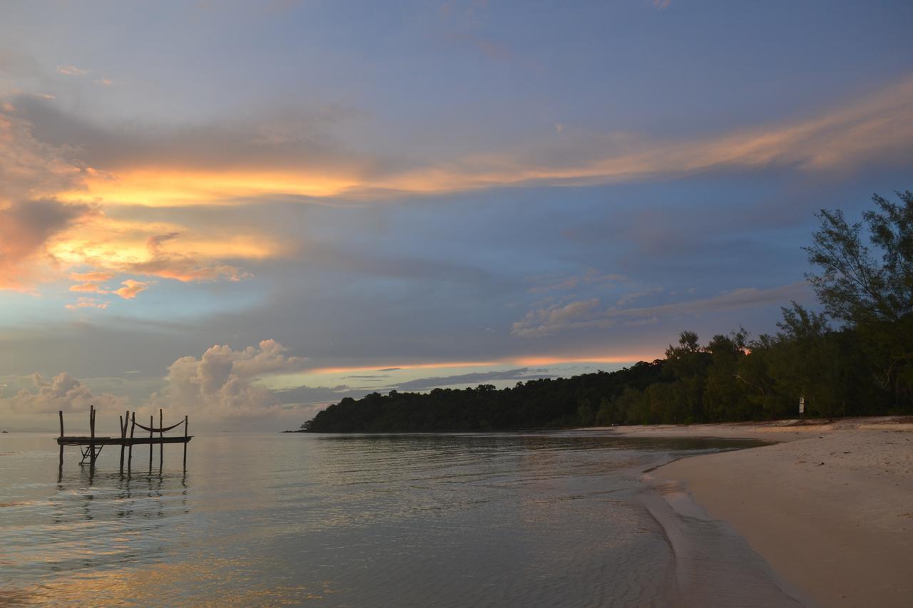 Driftwood Hostel And Bungalows Ko Rong Sanloem Eksteriør bilde