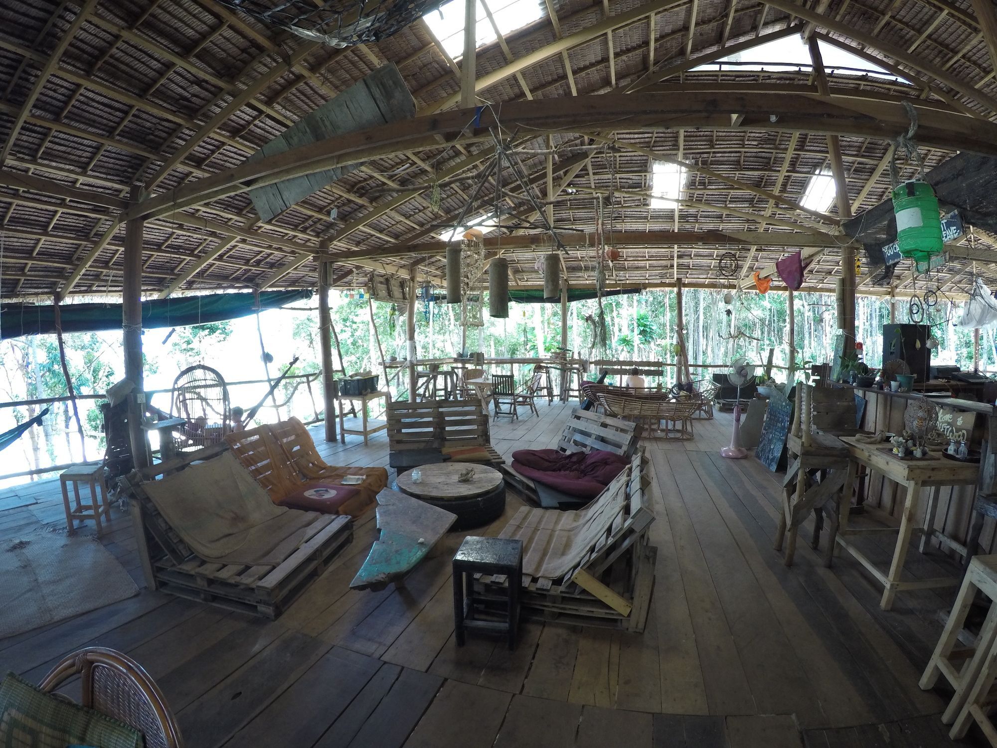 Driftwood Hostel And Bungalows Ko Rong Sanloem Eksteriør bilde