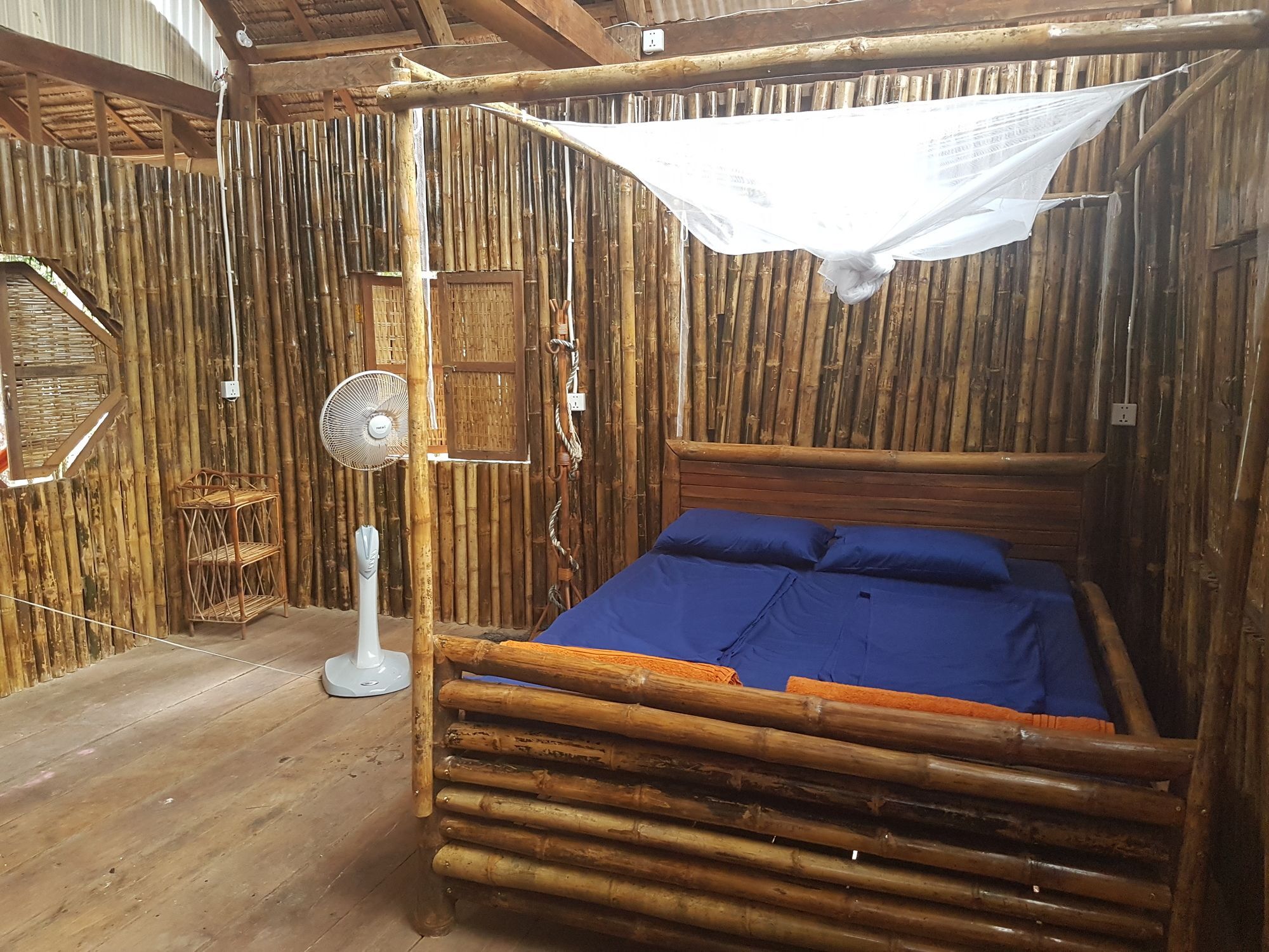 Driftwood Hostel And Bungalows Ko Rong Sanloem Eksteriør bilde