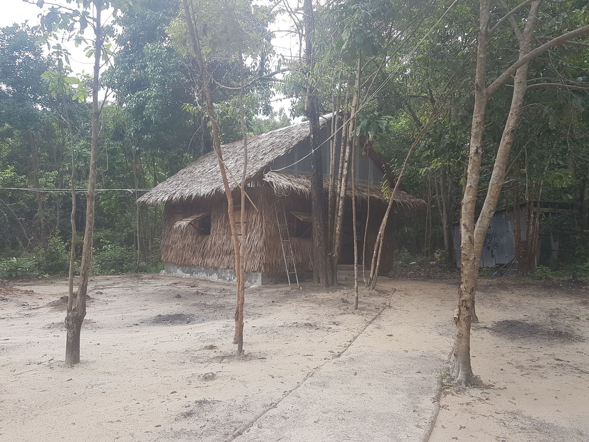 Driftwood Hostel And Bungalows Ko Rong Sanloem Eksteriør bilde