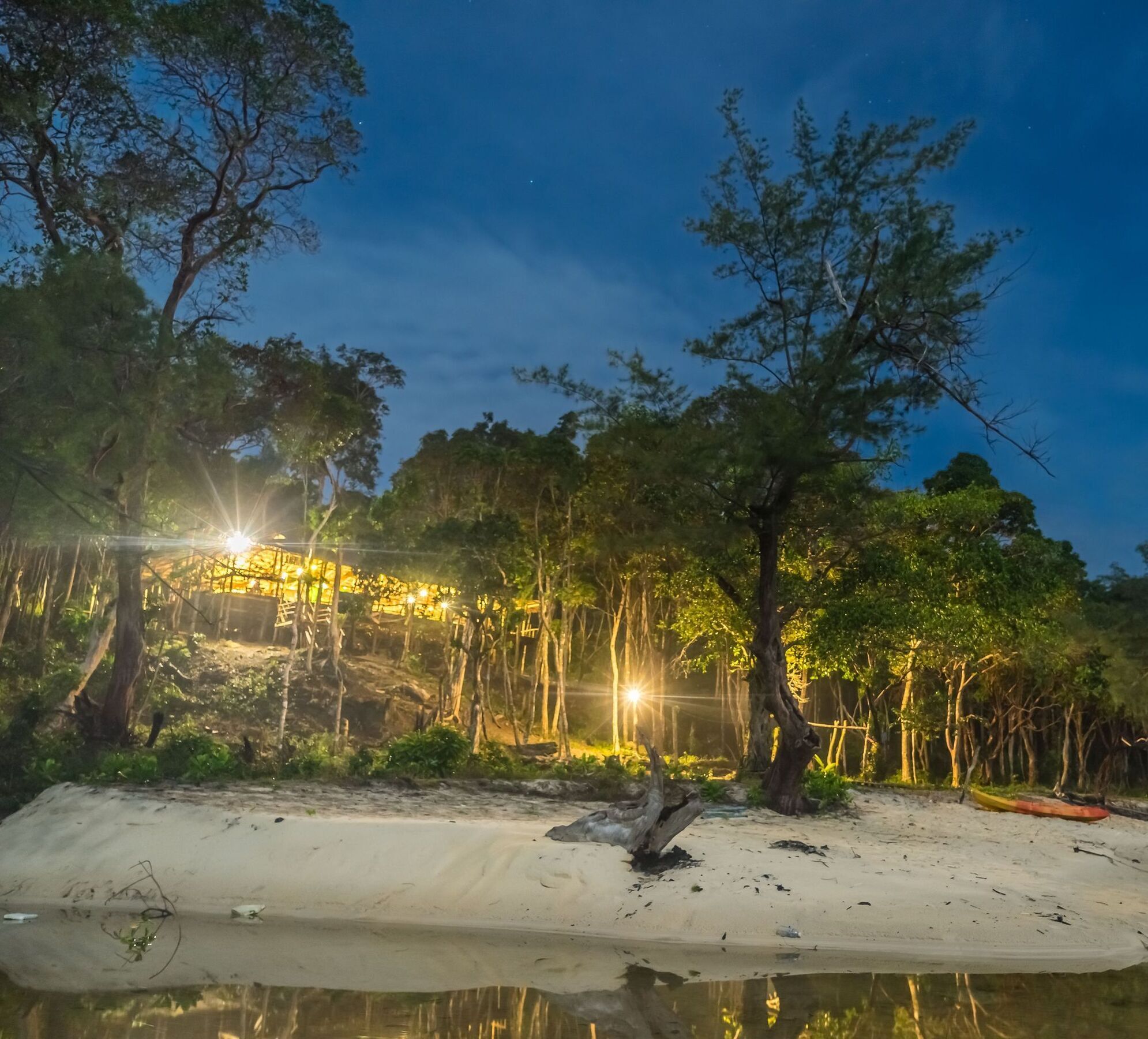 Driftwood Hostel And Bungalows Ko Rong Sanloem Eksteriør bilde